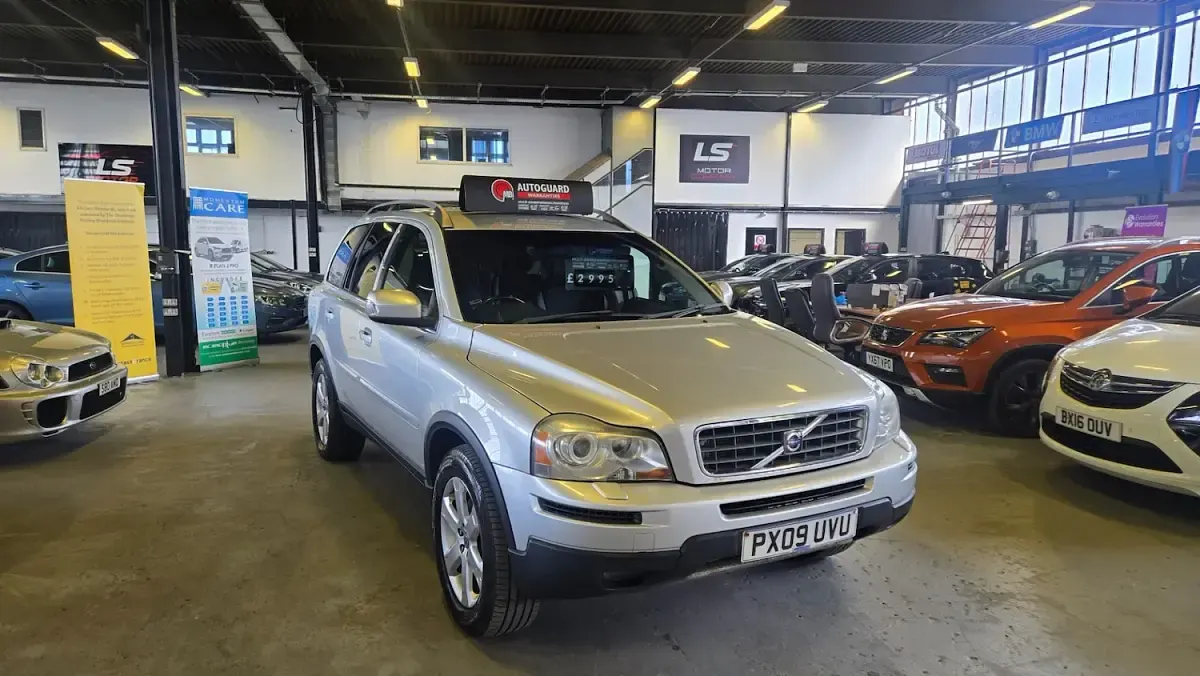 Used Volvo XC90 185 HP (136 kW) 2009 Silver SUV