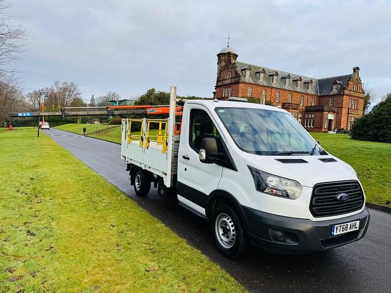 Usado Ford Transit 130 HP (95 kW) 2018 Branco Pickup