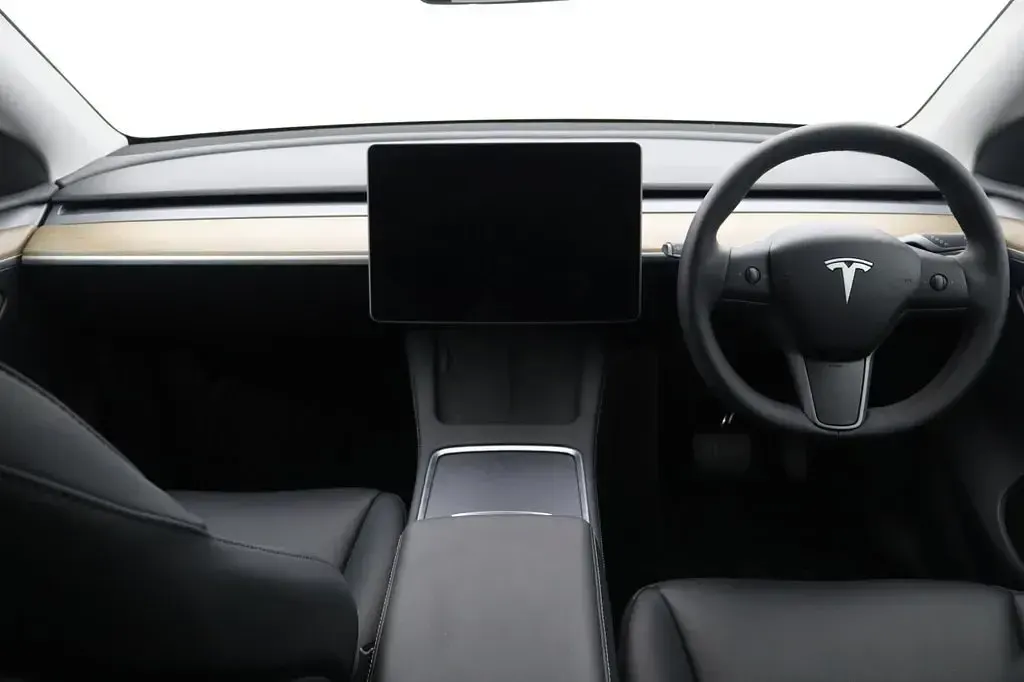 Used Tesla Model Y Long Range AWD 378 kW (514 HP) 2024 White SUV