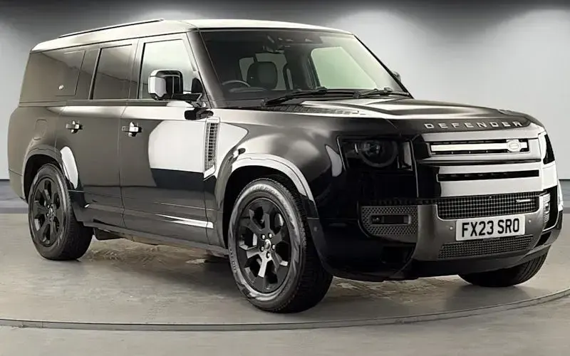 Used Land Rover Defender SE Dynamic 300 HP (220 kW) 2022 SUV