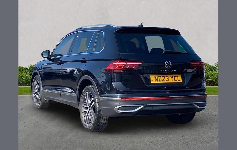 Used VW Tiguan Elegance 150 HP (110 kW) 2023 Black SUV