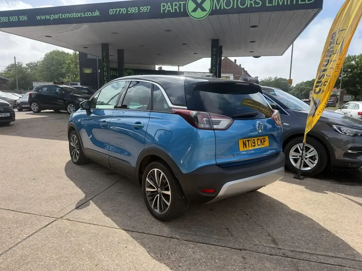 Used Vauxhall Crossland X Elite 83 HP (61 kW) 2019 Blue SUV
