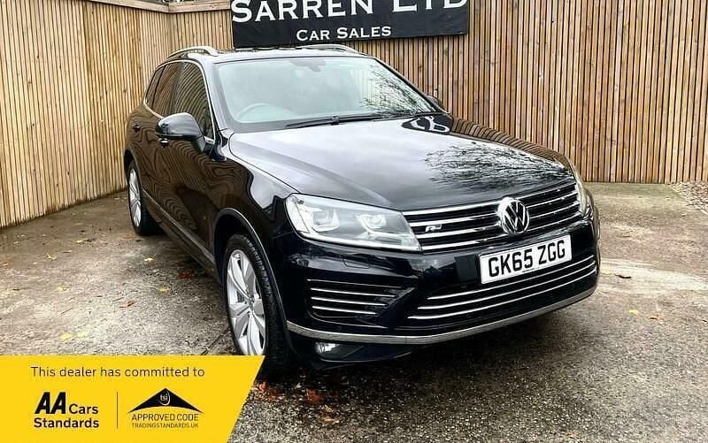 Black Used 2015 VW Touareg R-line SUV | £15,495 (Fair price) - Image 1/4
