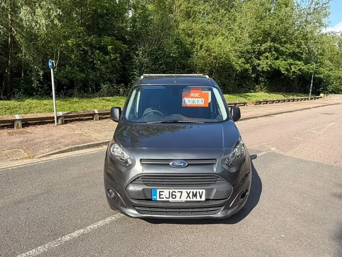 Used Ford Transit Connect Trend 100 HP (73 kW) 2017 Grey MPV