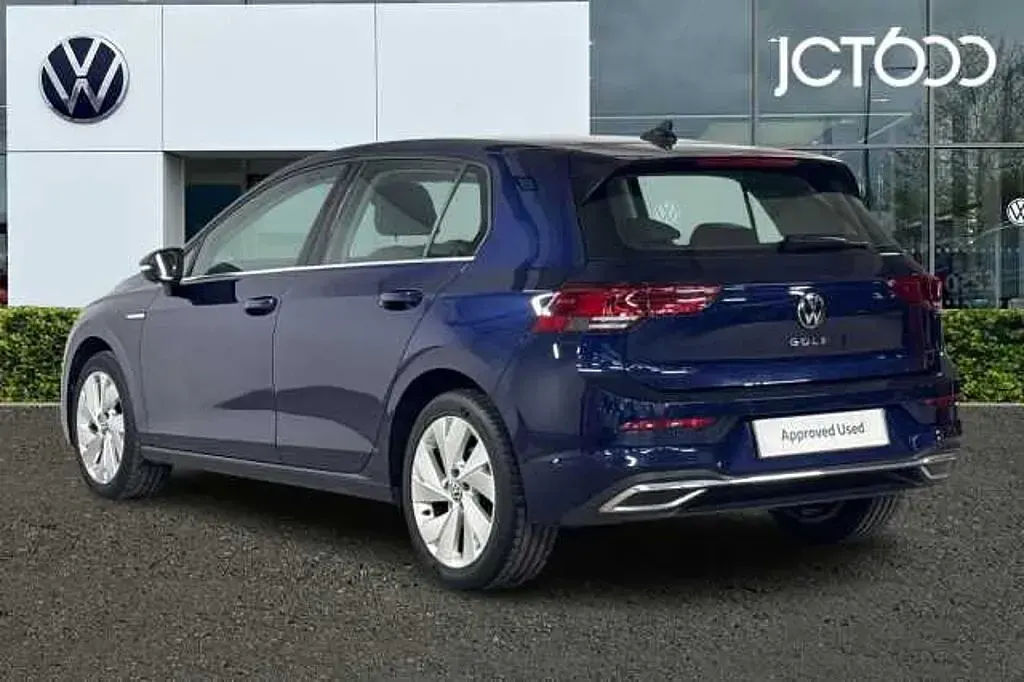 Used VW Golf VII Style 150 HP (110 kW) 2021 Blue Hatchback