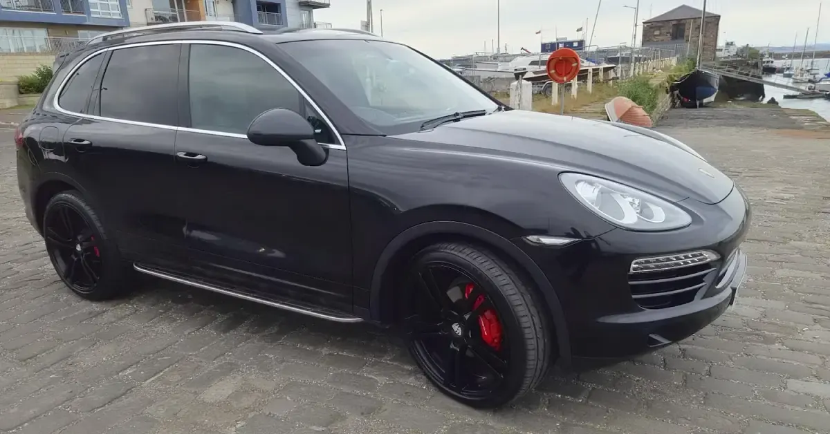 Used Porsche Cayenne Diesel 240 HP (176 kW) 2010 Black SUV