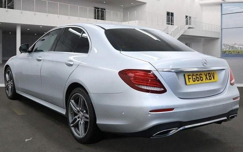 Used Mercedes E220 AMG line 194 HP (142 kW) 2019 Sedan