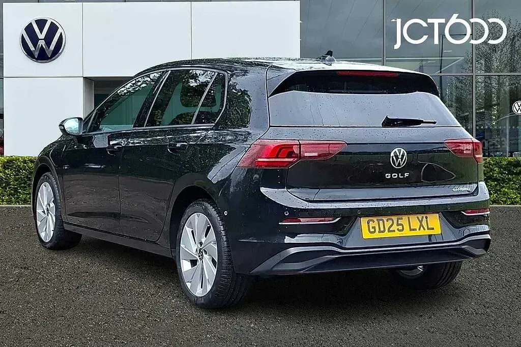 Used VW Golf VIII Match 204 HP (150 kW) 2025 Black Hatchback