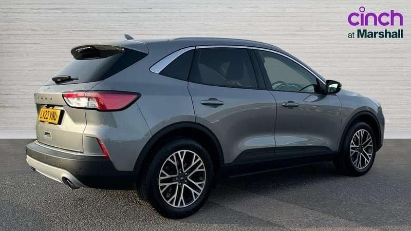 Used Ford Kuga Titanium 150 HP (110 kW) 2023 Silver SUV