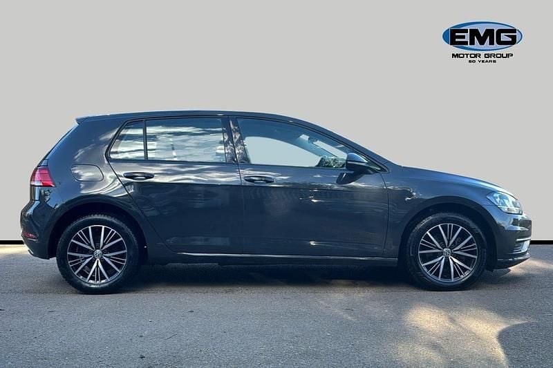 Used VW Golf VII SE 115 HP (84 kW) 2017 Grey Hatchback