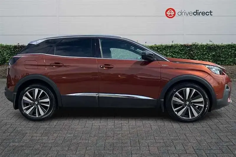 Begagnad Peugeot 3008 Premium 180 HK (132 kW) 2019 Brun SUV