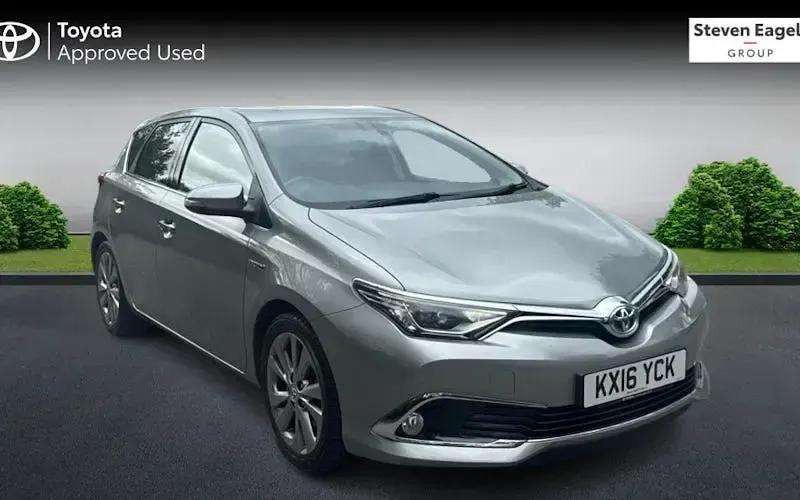 Used Toyota Auris Hybrid 136 HP (100 kW) 2016 Hatchback