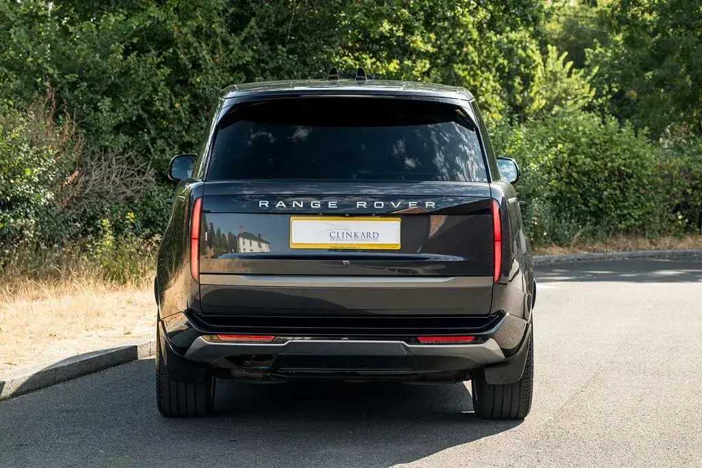 Used Land Rover Range Rover SE 2024 Grey SUV