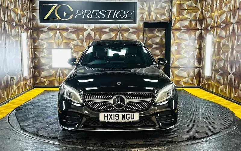 Used Mercedes C200 AMG Line Premium Plus 160 HP (117 kW) 2019 Estate