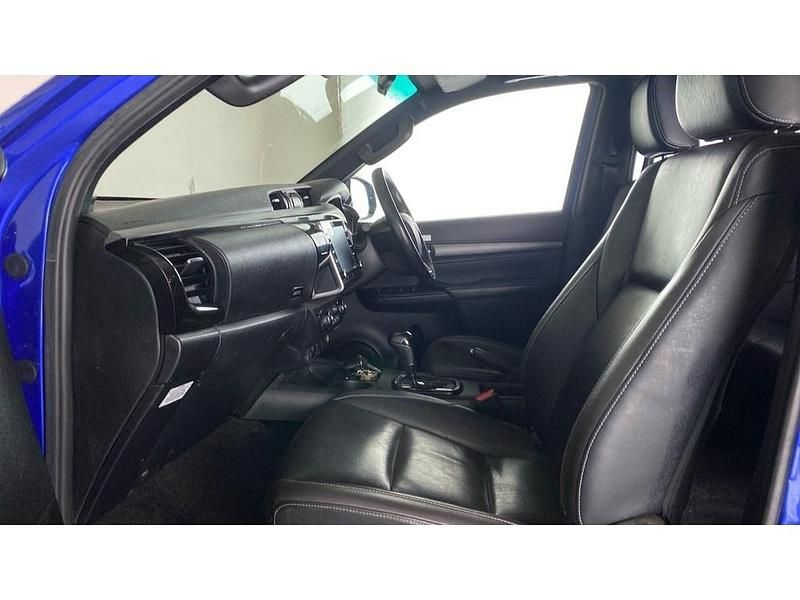 Used Toyota HiLux 204 HP (150 kW) 2021 Nebula blue Pickup