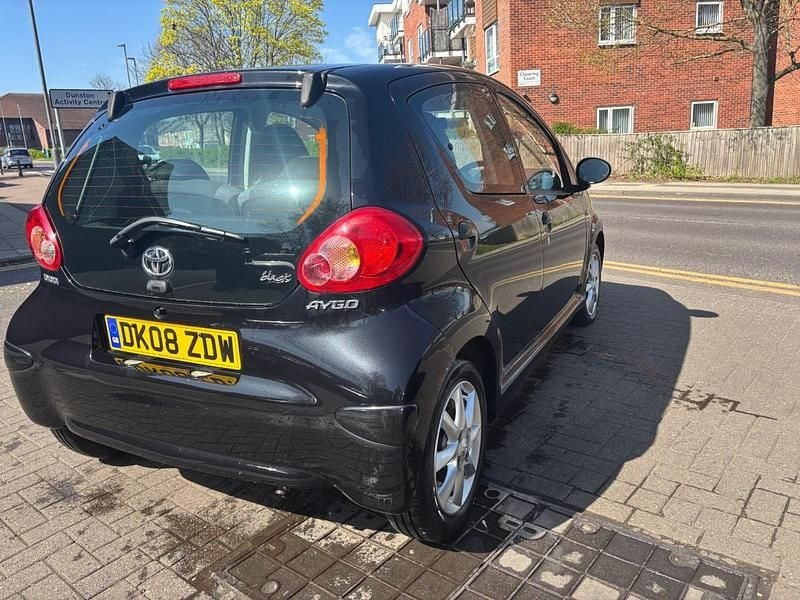 Used Toyota Aygo 67 HP (49 kW) 2008 Black Hatchback
