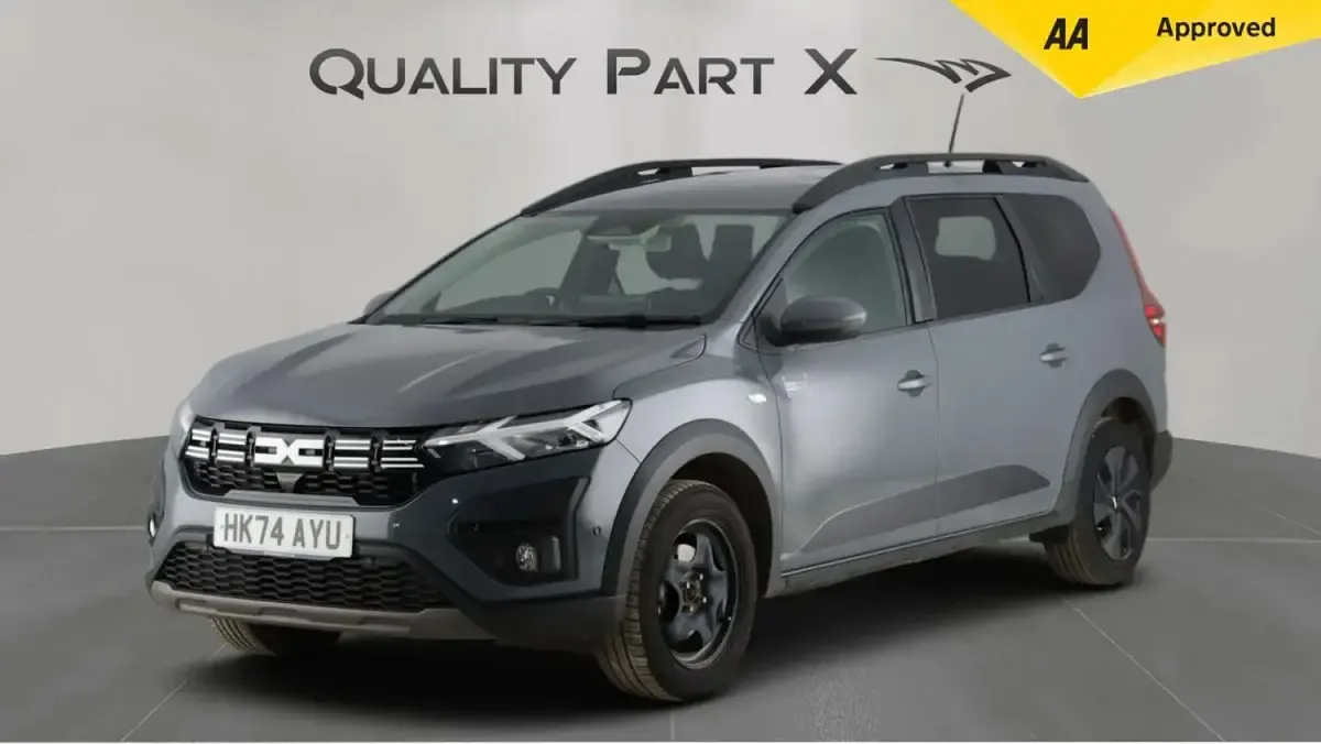 Used Dacia Jogger Expression 140 HP (102 kW) 2024 Grey MPV