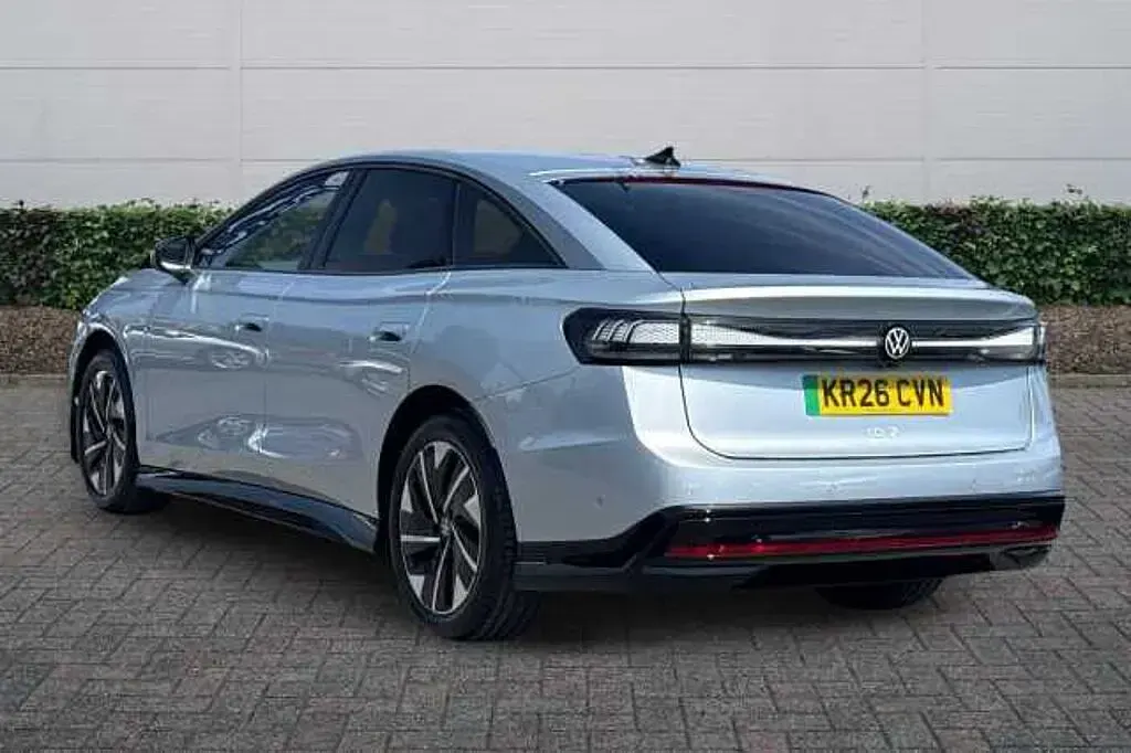 New VW ID.7 Pro 210 kW (286 HP) 2026 Silver Hatchback