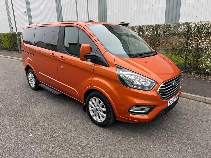 Used Ford Tourneo Titanium 130 HP (95 kW) 2021 Silver MPV
