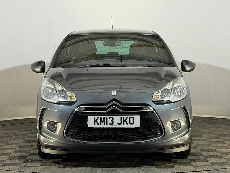 Używany Citroën DS3 110 KM (80 kW) 2013 Szary Hatchback