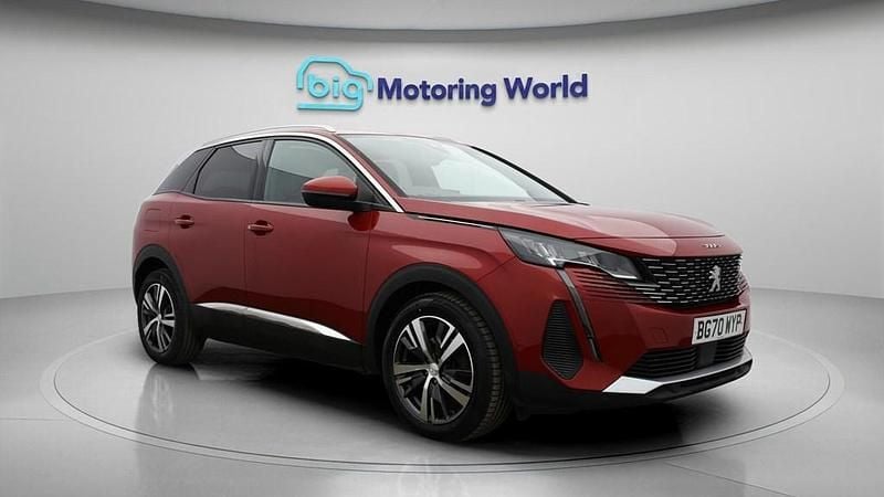 Used Peugeot 3008 Allure Premium 130 HP (95 kW) 2021 Red SUV