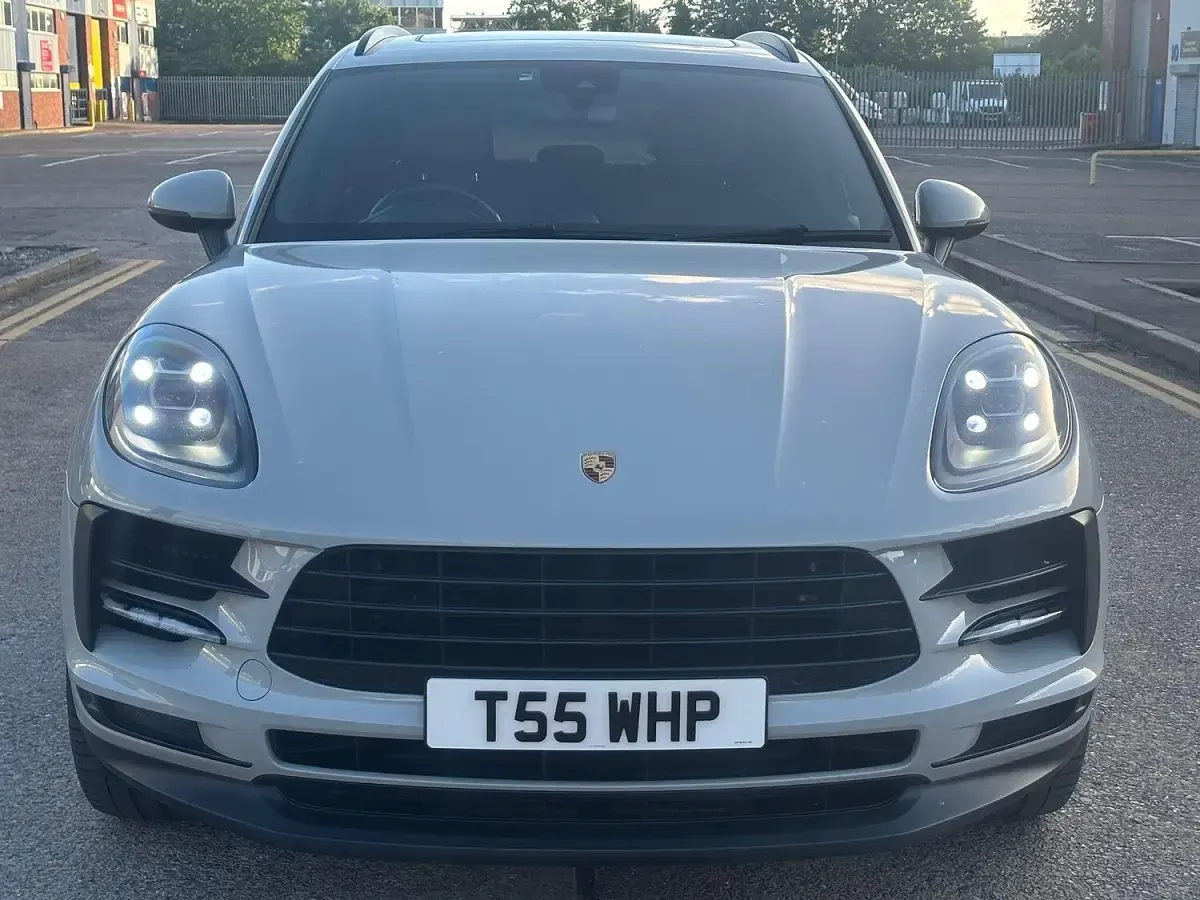 Used Porsche Macan 354 HP (260 kW) 2019 Grey SUV