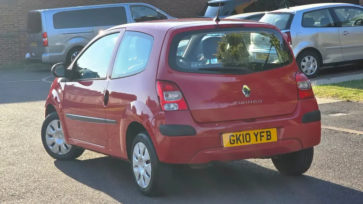 Used Renault Twingo 2010 Red Hatchback