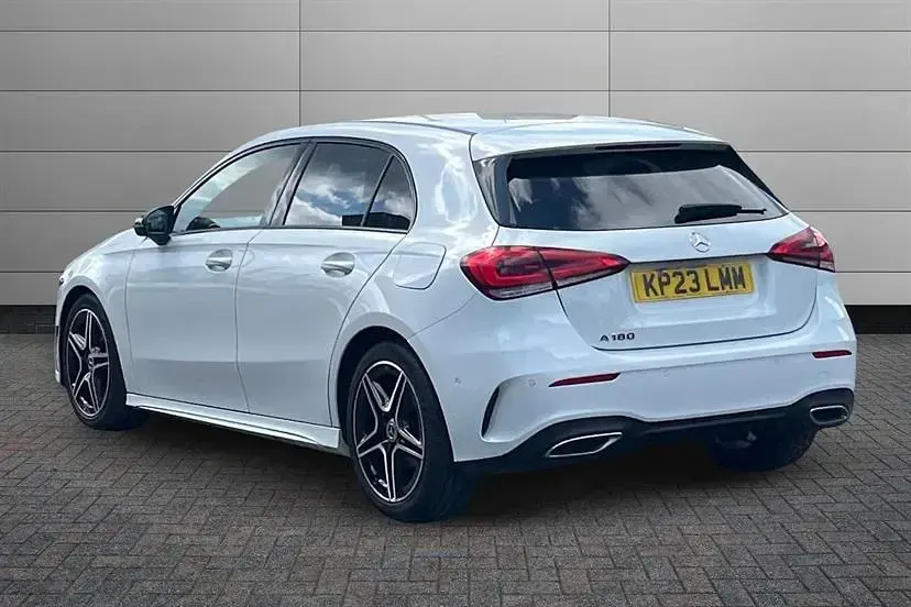 Used Mercedes A180 Executive 136 HP (100 kW) 2023 Digital white Hatchback