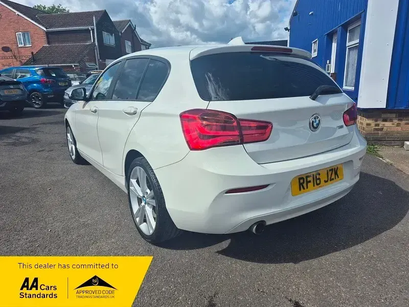 Used BMW 118 136 HP (100 kW) 2016 White Hatchback