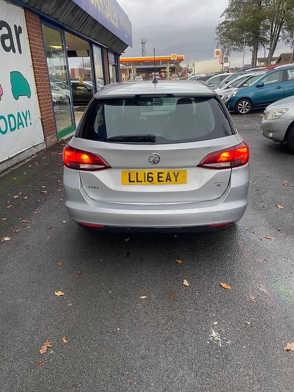 Used Vauxhall Astra Design Edition 2016 Silver Estate