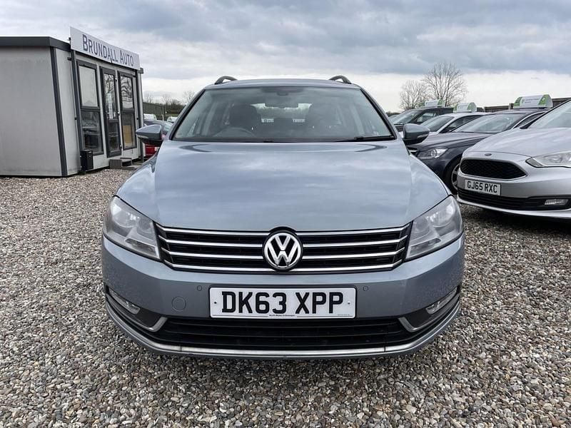 Begagnad VW Passat Highline 2013 Grå Kombi