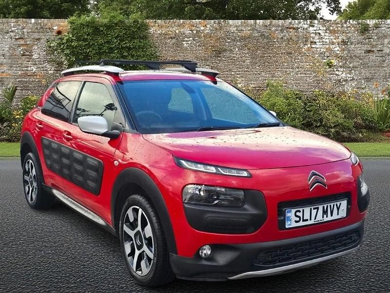 Used Citroën C4 Cactus Rip Curl 110 HP (80 kW) 2017 Red Hatchback