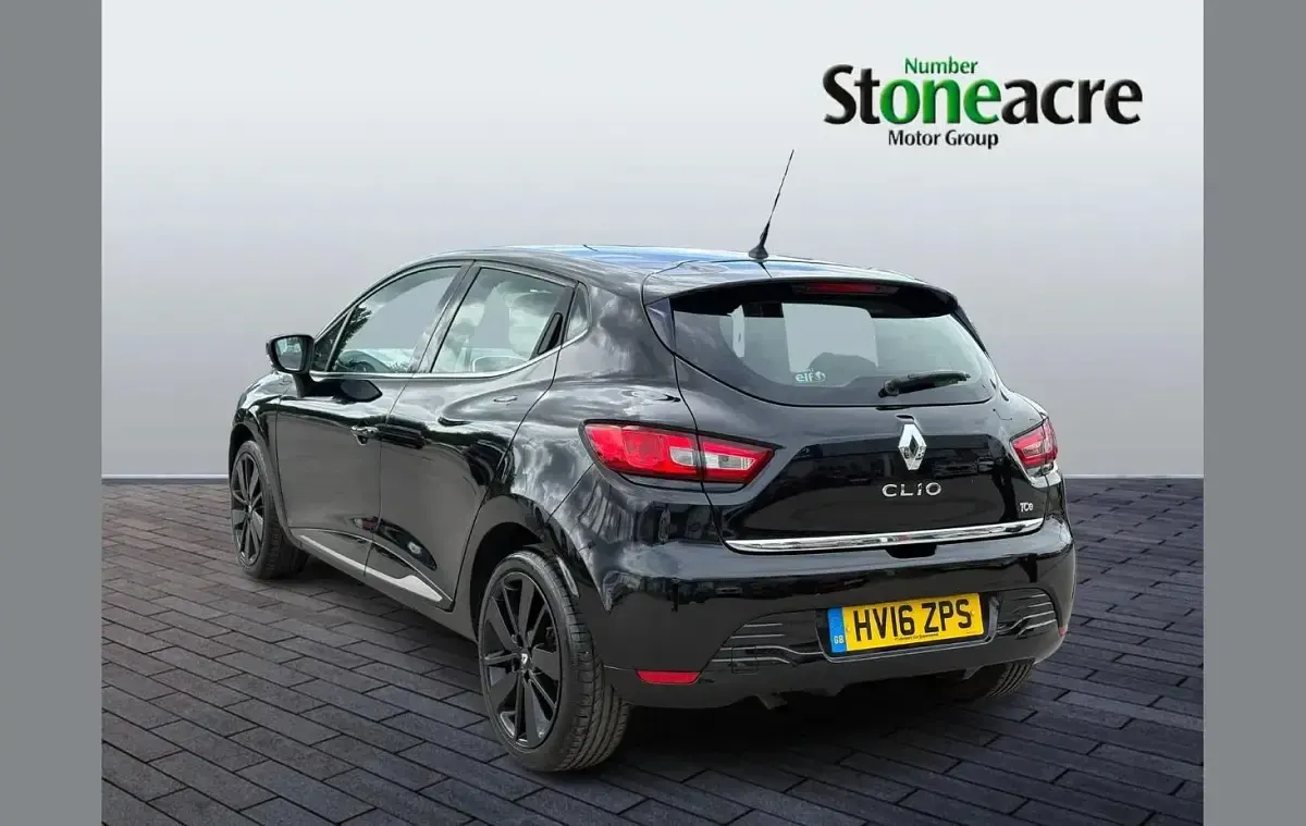 Used Renault Clio IV Dynamique 88 HP (64 kW) 2016 Black Hatchback