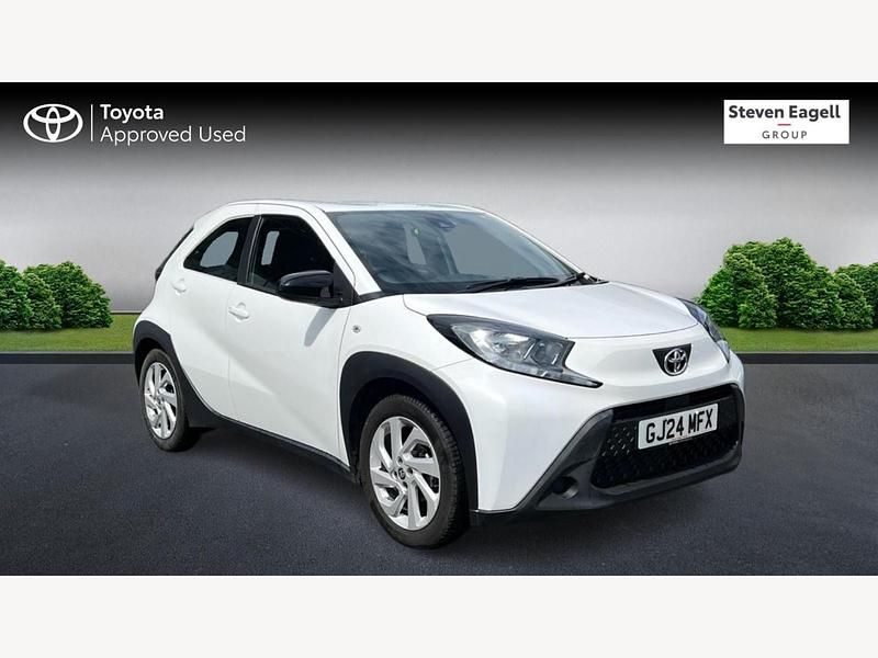 White Used 2024 Toyota Aygo PURE Hatchback | £12,500 (Fair price) - Image 1/3