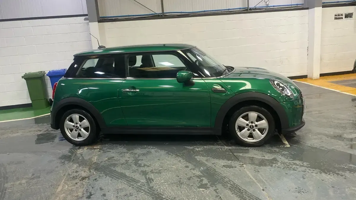 Used Mini Cooper Classic 136 HP (100 kW) 2023 Green Hatchback