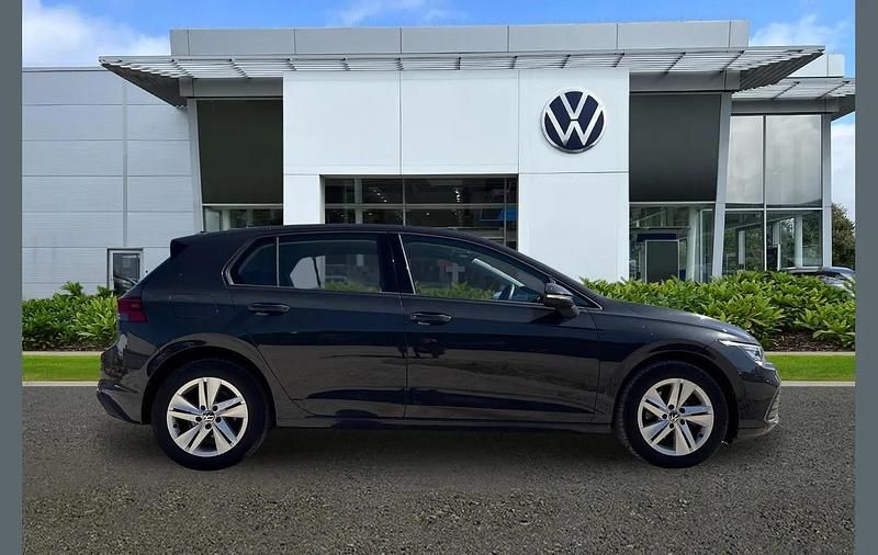 Used VW Golf VIII Life 130 HP (95 kW) 2024 Grey Hatchback