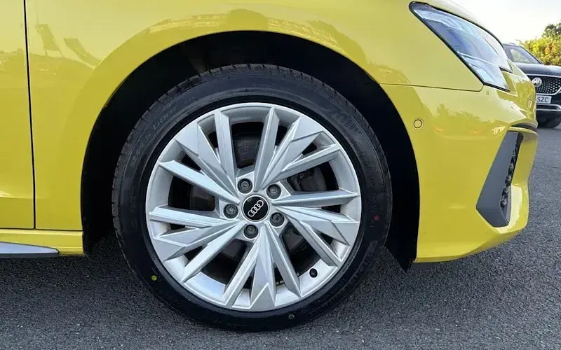 Used Audi A3 Sportback e-tron S-Line 204 HP (150 kW) 2021 Yellow Hatchback