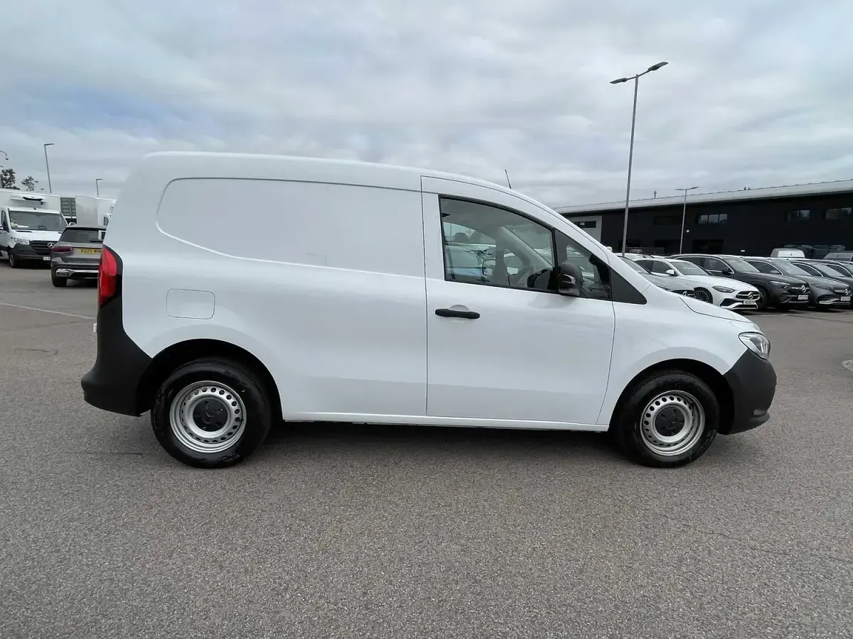 Used Mercedes Citan 110 95 HP (69 kW) 2025 White MPV