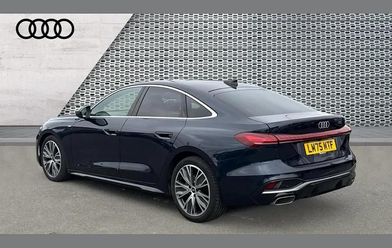 Second-hand Audi A5 S-Line 200 CP (147 kW) 2025 Albastru Berlinǎ