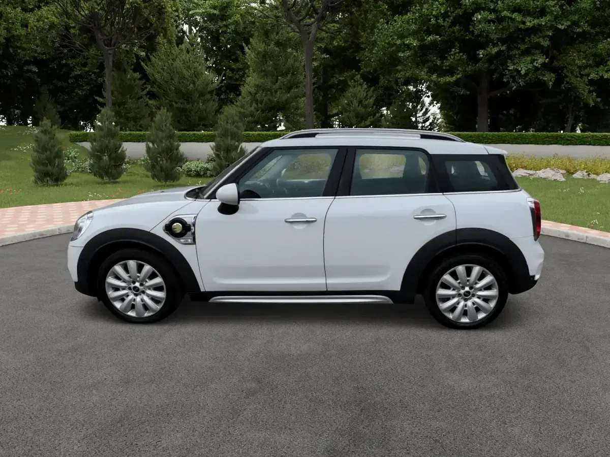 Used Mini Cooper S 2018 White Hatchback