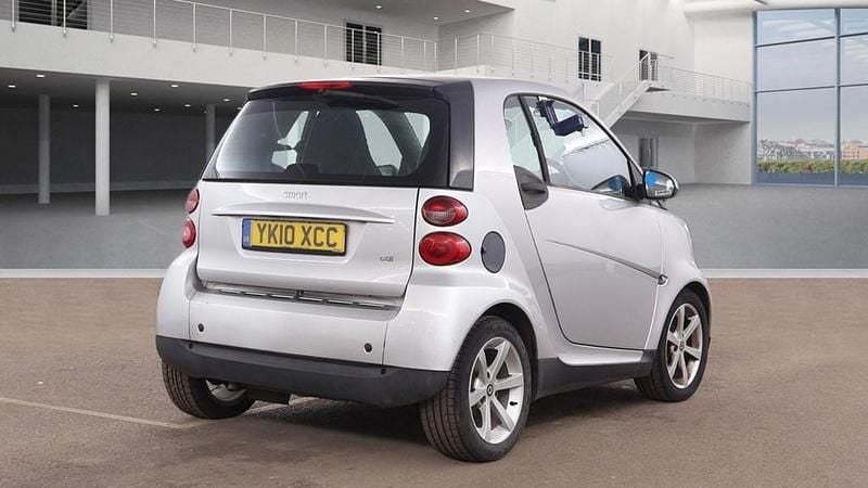 Used Smart ForTwo Coupé Pulse 54 HP (39 kW) 2010 Silver Coupe
