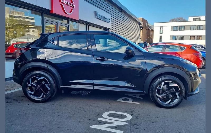 Used Nissan Juke N-Connecta 112 HP (82 kW) 2023 Black SUV