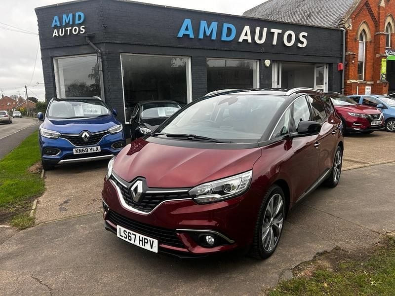 Used Renault Grand Scénic IV Dynamique 130 HP (95 kW) 2017 Red MPV