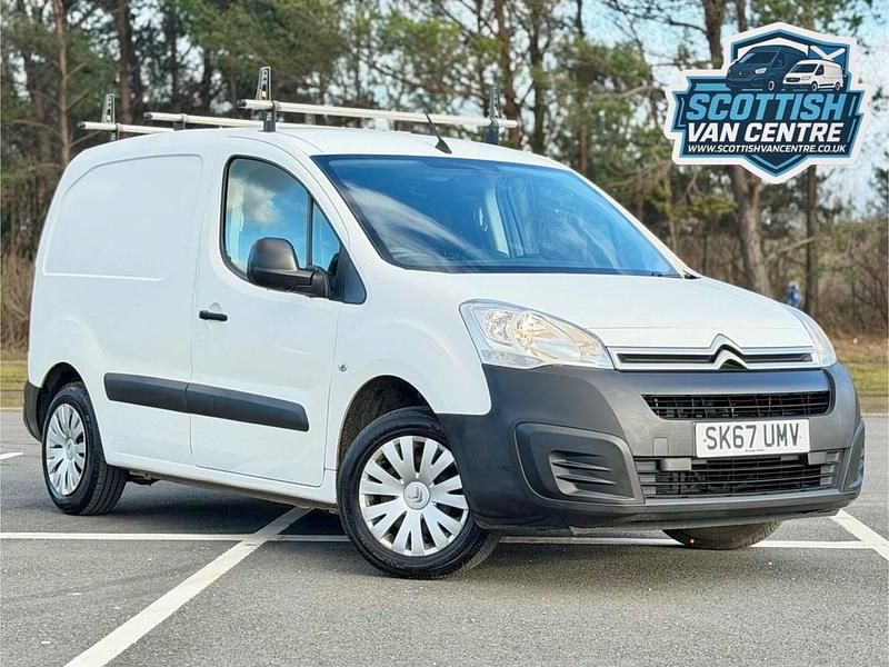 Used Citroën Berlingo 75 HP (55 kW) 2017 White MPV