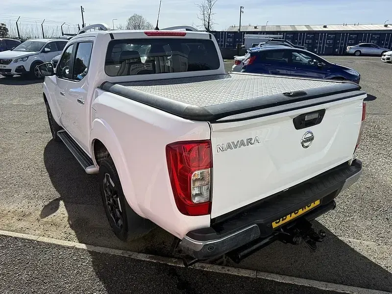 Used Nissan Navara Tekna 190 HP (139 kW) 2020 White Pickup