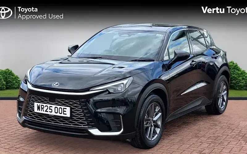 Second-hand Lexus LBX 136 CP (100 kW) 2025 Negru SUV