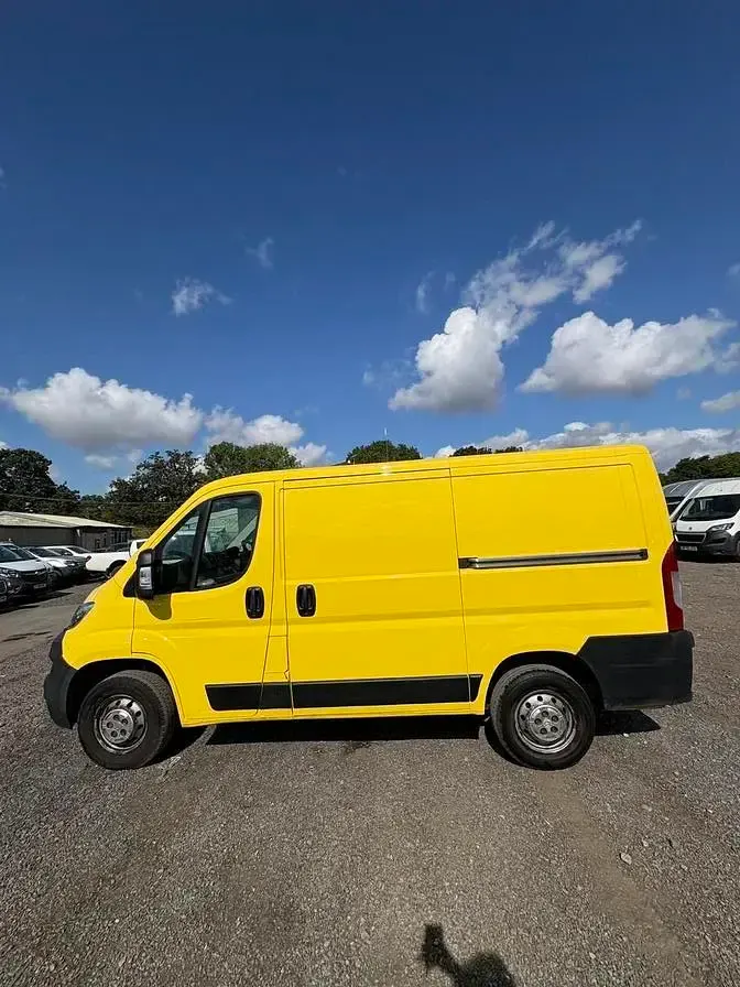 Used Citroën Relay 130 HP (95 kW) 2019 Yellow Van