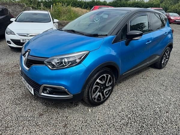 Blue/black Used 2015 Renault Captur Dynamique SUV | £4,995 (Super price) - Image 1/4