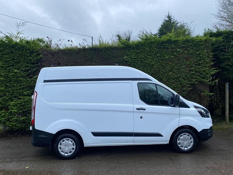 Used Ford Transit Custom 105 HP (77 kW) 2020 White Van
