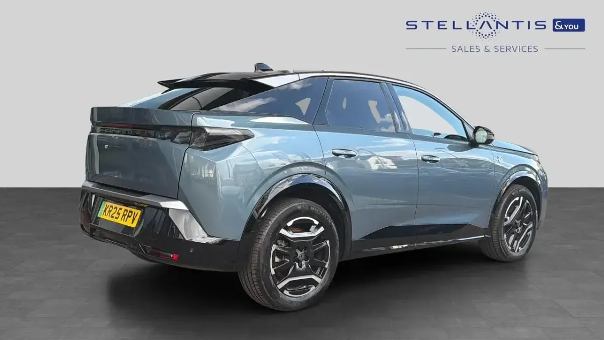Used Peugeot e-3008 GT 152 kW (207 HP) 2025 Blue SUV